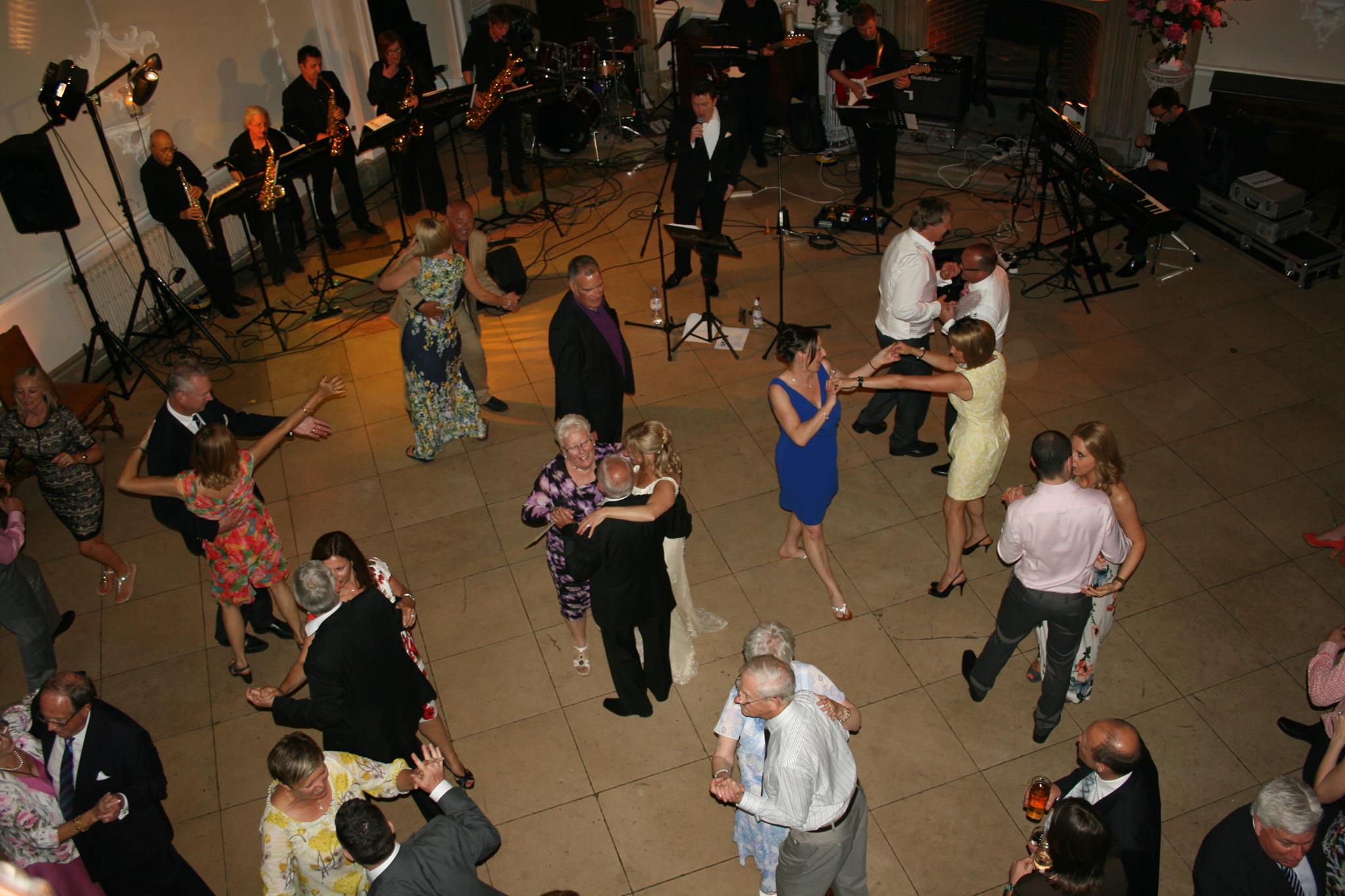 Singer: Big Band: Wedding: Live: Dancing