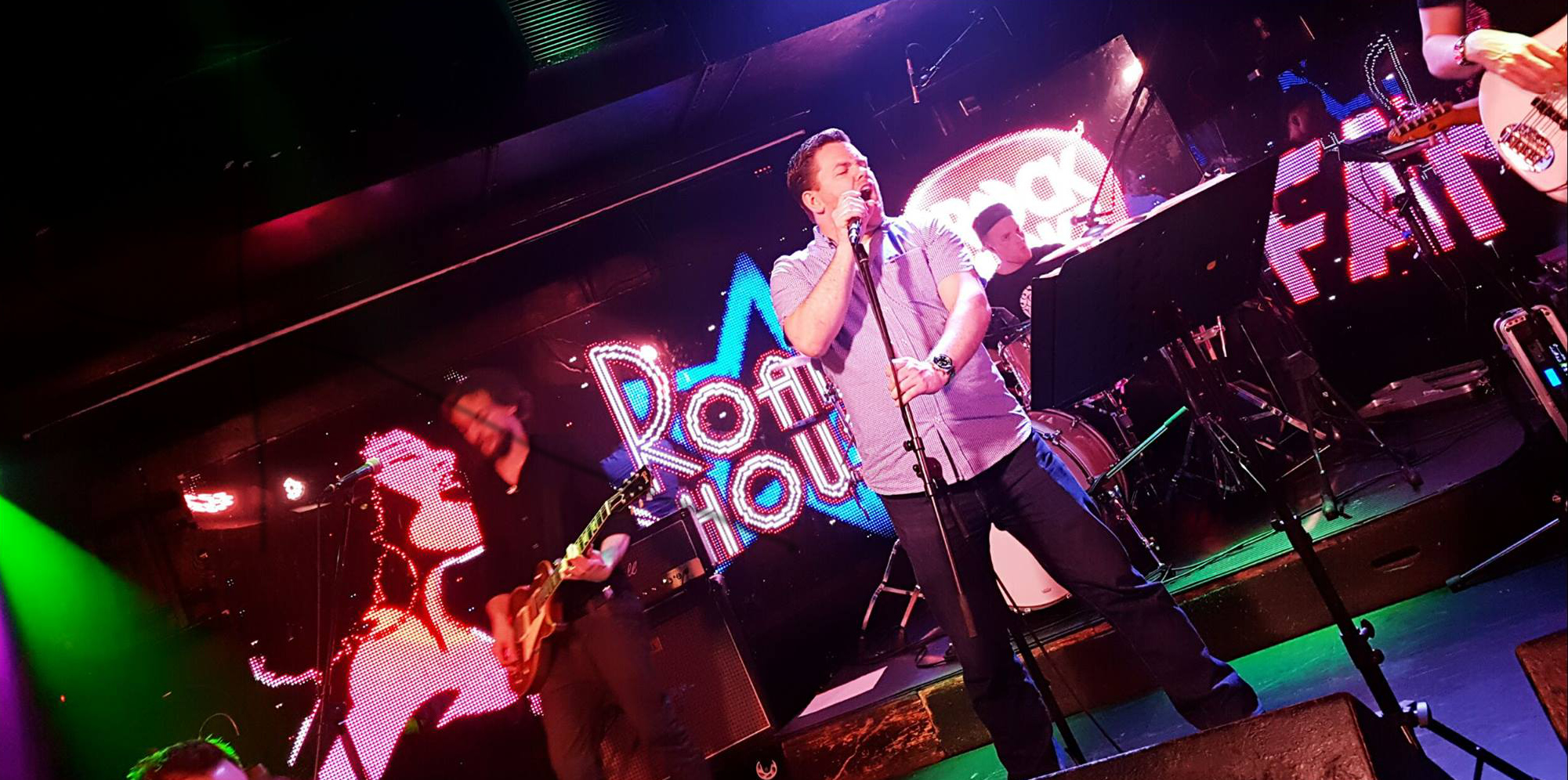 Singer: Live: Band: London:
